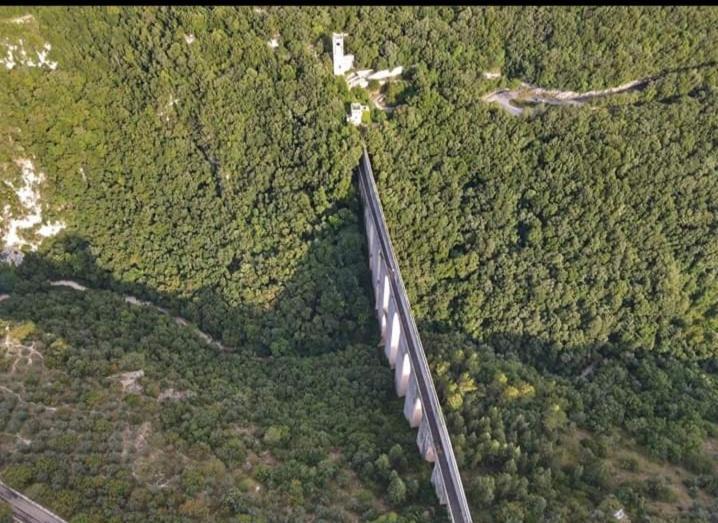 Sotto I Tetti Del Borgo Leilighet Spoleto Eksteriør bilde