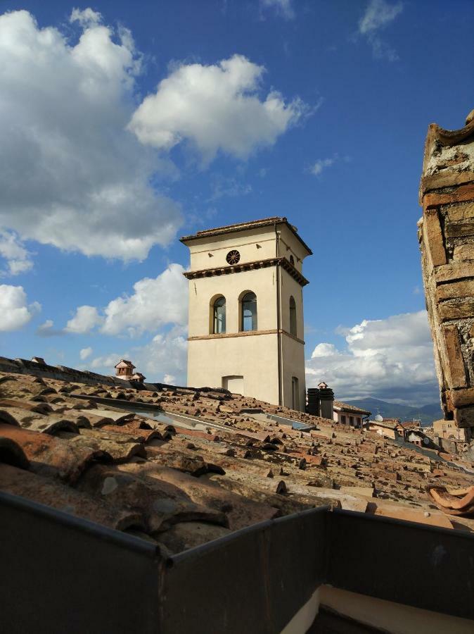 Sotto I Tetti Del Borgo Leilighet Spoleto Eksteriør bilde