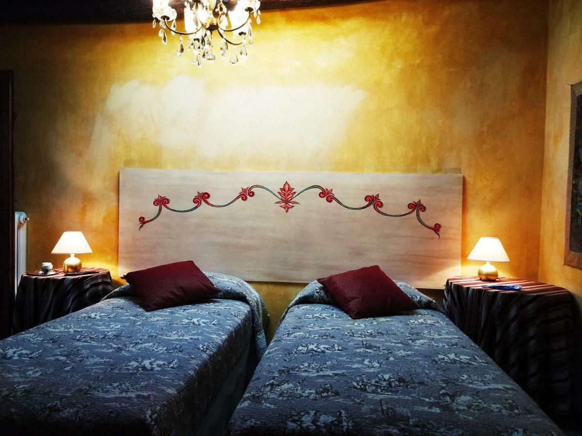 Sotto I Tetti Del Borgo Leilighet Spoleto Eksteriør bilde